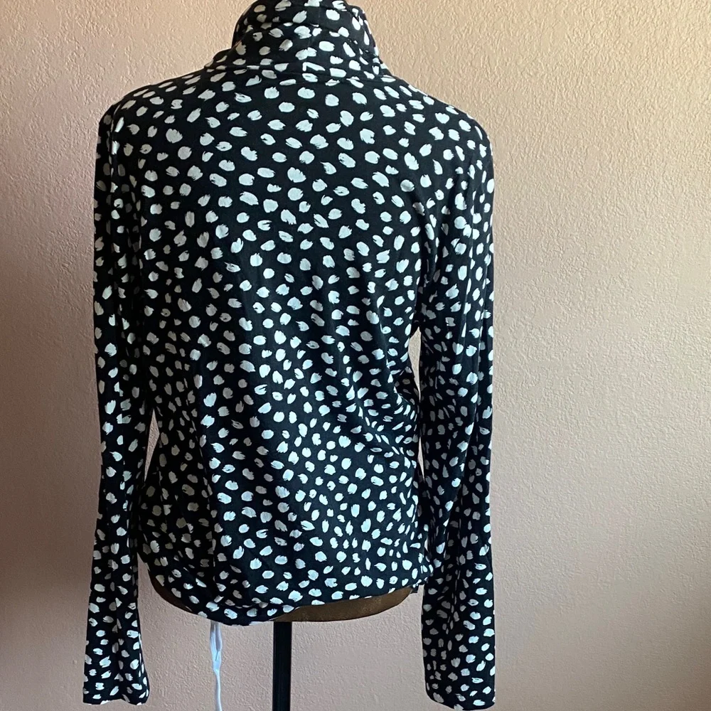 J. CREW  Black and White Patterned Long Sleeve Top 100% Cotton